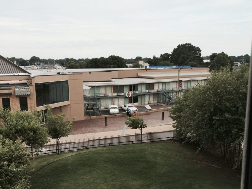 Das Lorraine Motel aus der Sicht des Schützen